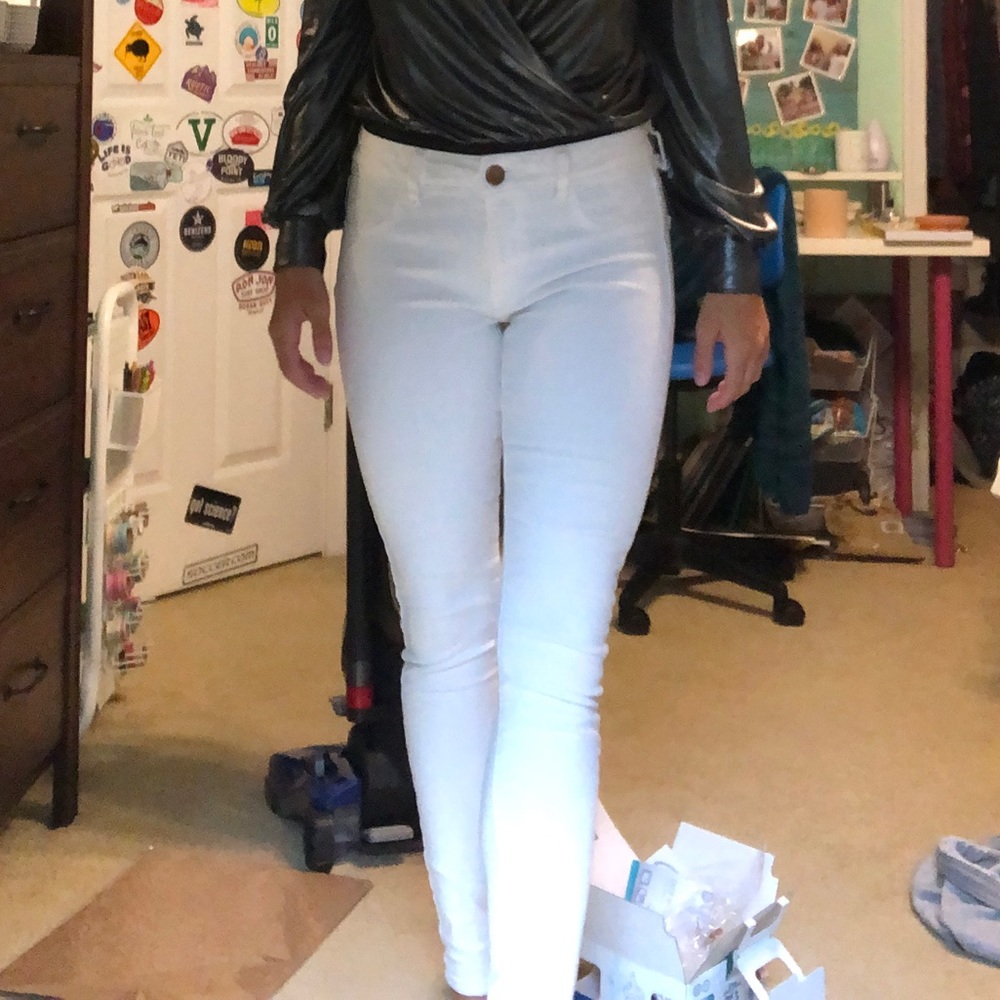American Eagle white skinny jeans